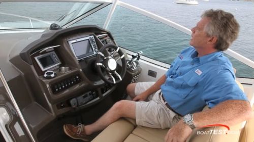 2015 Cruisers Yachts 39 Express - Features Video Video